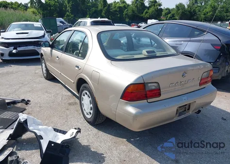 1996 Nissan Maxima Gle/Gxe/Se z USA, uszkodzony, nr VIN JN1CA21D4TM409657